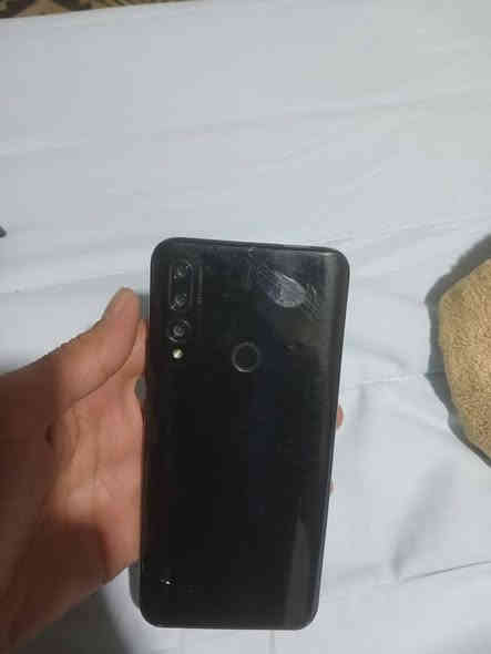 واي 9 برايم كامرة منبثقة ذاكرة 128 شاشته مفطره كلشي مابي لمسه حلو السعر 70 الف وبي مجال بسيط
***********
