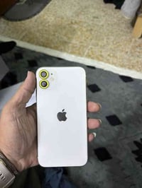 يفون 11عادي ابيضّ ذاكره 64 بطاريه 85 الجهاز نضيف  ما عده هاي الخدوش ال...