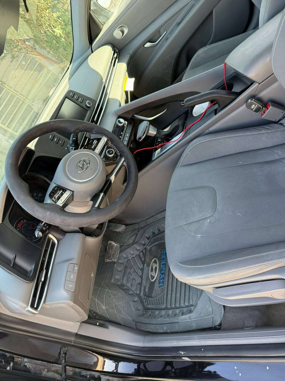 السلام عليكم للبيع فقط النترا وارد أمريكي موديل 2023 حادثه الأمريكي بنيد وجاملق بدون داخل وبيه صبغ 3 قطع هنانه بالعراق بدون دواخل لسياره تكم شواصي لغود حوض مكفولات ماشيه 60 رقم أربيل دولي بااسم كردي تحويل او وكاله مضمون السعر 120 وبيه مجال قليل الشراي يتصل ممتواجد على النت مكان السياره بابل المسيب ***********
