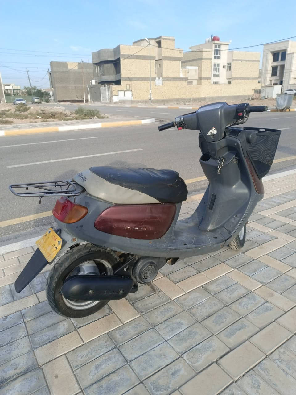 السلام عليكم دراجة منغولي نضيفة مكينه تخبل سرعه تخبل دراجة مال جناي نقوصاتها بسيطة بس باتري و بنزات بريك خلفي ، مستعجل عالبيع مكاني كربلاء حي الفارس رقم*********** السعر 400 ألف وبيها مجال
