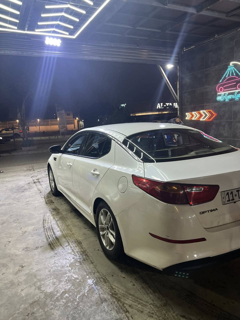 السلام عليكم 
اوبتما 2015 خليجي الشركة الدولية
السيارة بيهة جاملغات خلفيات مصبوغات بس ضربتهن على گد شبر عندي صورهن وبارد بلباب الي خلف السايق ونقصهة باور ستيرن مستعجل على بيعتهة بأسمي ثاني يوم تحويل سعرهة 138 بيهة مجال بسيط ***********
