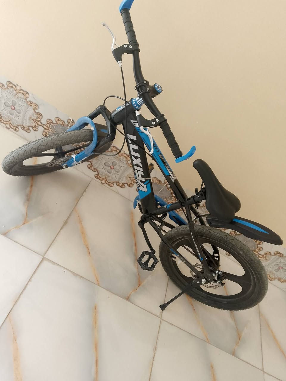 بايسكل جديد صار اسبوع ماخذين حجم ٢٠ سعر ٩٥ بي مجال بسيط


**إذا كنت صاحب هذا الإعلان وتريد حذفه لأي سبب، رجاءا أرسل رسالة إلى الدعم الفني**