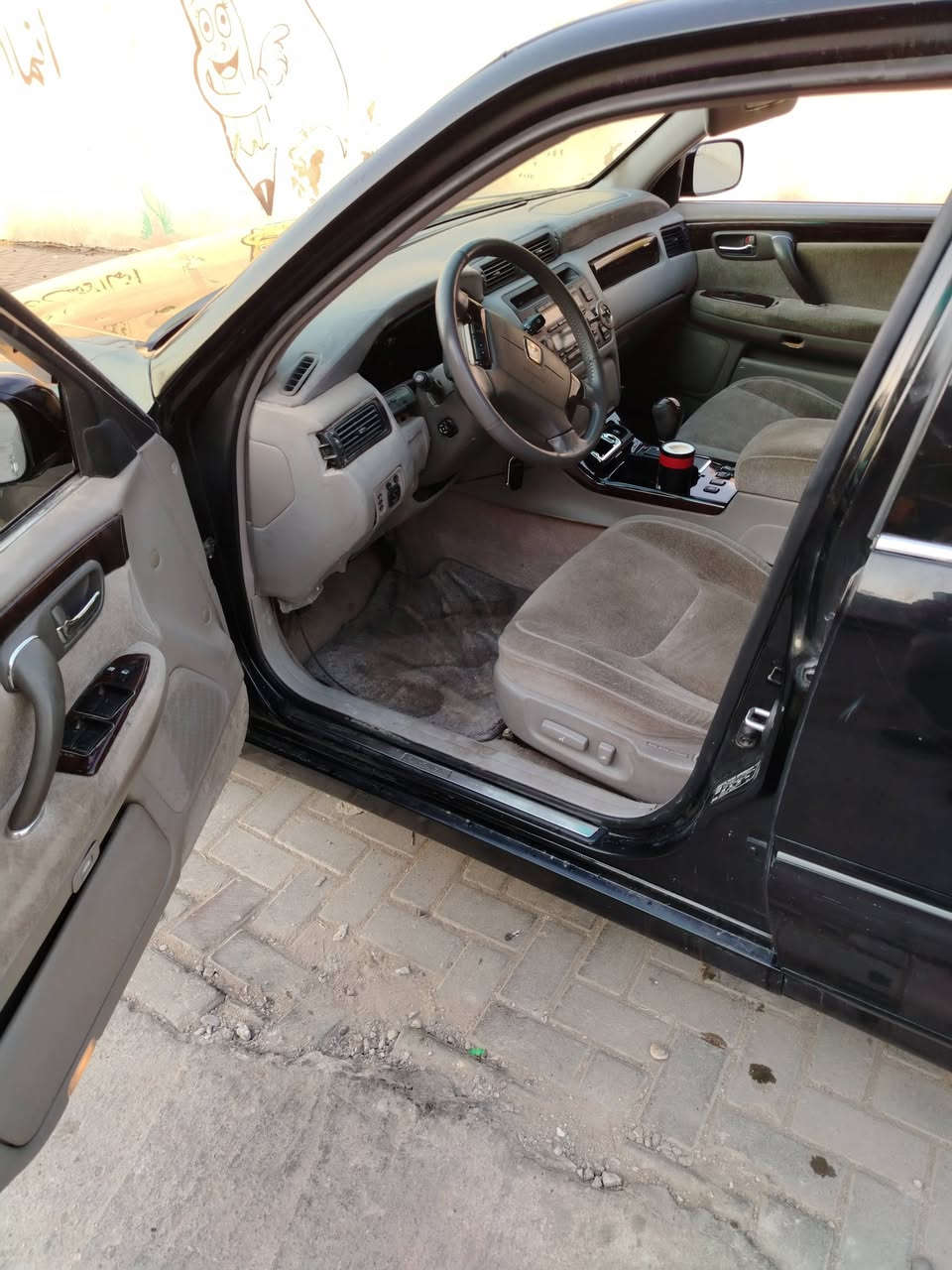 كراون ادوات 2003 مكصوصة شاصي وليبل اصلي مثل ما موضحة السيارة اربعدكم  فول مواصفات مكاني بغداد الطالبية مستعجل على البيع سعرها 32 ورقة 
***********
