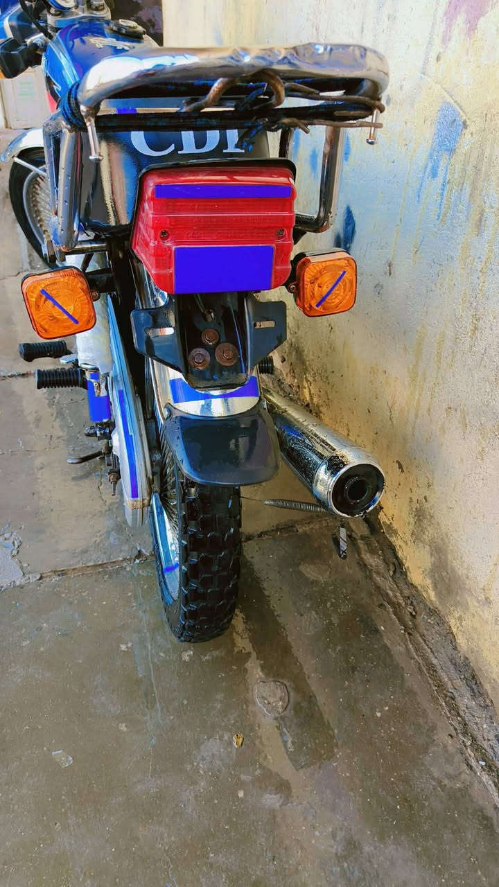 السلام عليكم دراجه للبيع ارشه اوراق اصولي موديل 2019 سعر 550 محرك 21 كهربائيات شغاله دراجه جاهزه
الموش الراي لا يتعبني مكاني كوت شارع النفط ***********
