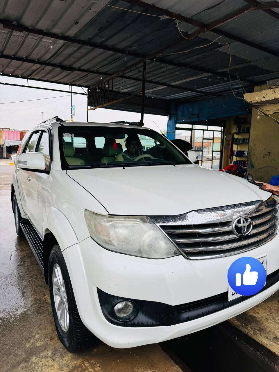 السلام عليكم للبيع فورجنر موديل 2013بدون ضرر كلين السياره جاهز كير محرك صدر تايرات كلو جديد محرك مامفتوح رقم اربيل شرط التحويل للبيع او مراوس حسب القناعه الشراي يتصل خاص ماجاوب خابرني وتدلل سياره جاهزه من كلشي مكاني صلاح الدين الشركاط ***********
