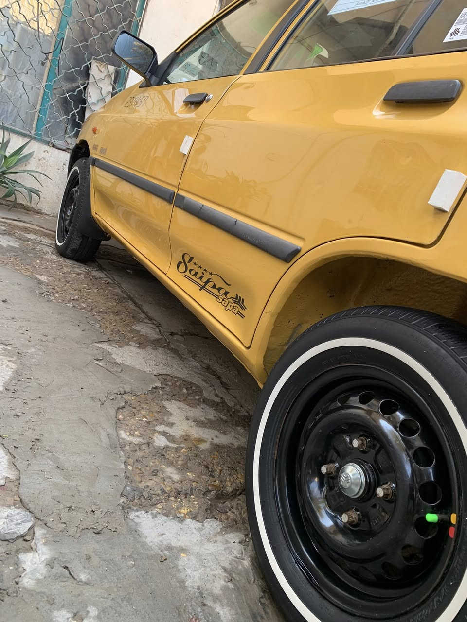 موديل 11محرك كير تبريد تخم تاير تخم ويل صدر كله جديد كهرباياتها كلها شغاله مصفره هيه وغرمات رقم انكليزي  سياره متعوب عليها مال جناي مكاني بغداد  شراي اتصل ***********
