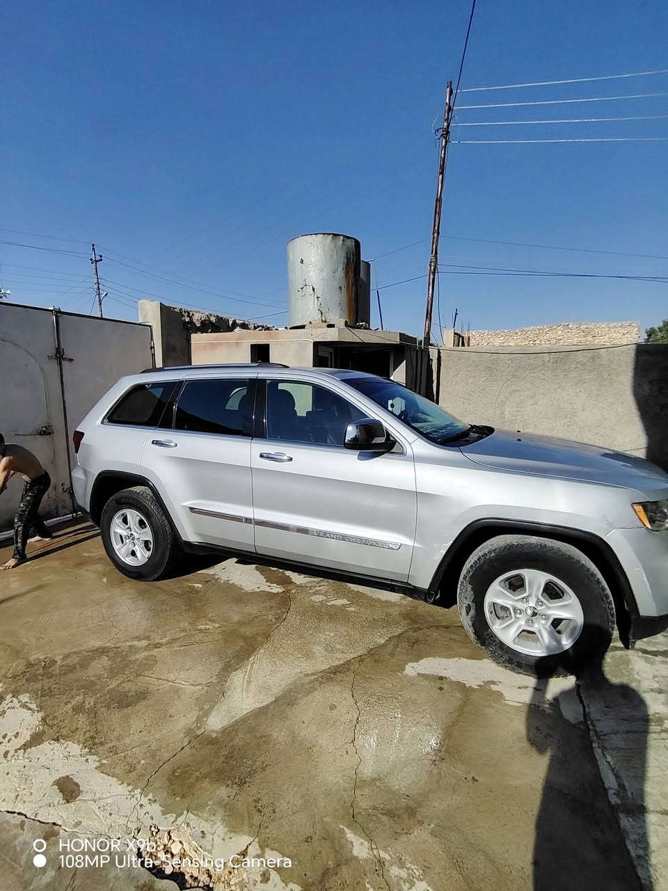سلام عليكم
للبيع جيب لاريدو موديل ٢٠١١ بدون صبغ فول موصفات سونار مالها بالصور موجود معروضه (158)بيها مجال بسيط مكانها موصل تلعفر ***********
***********
