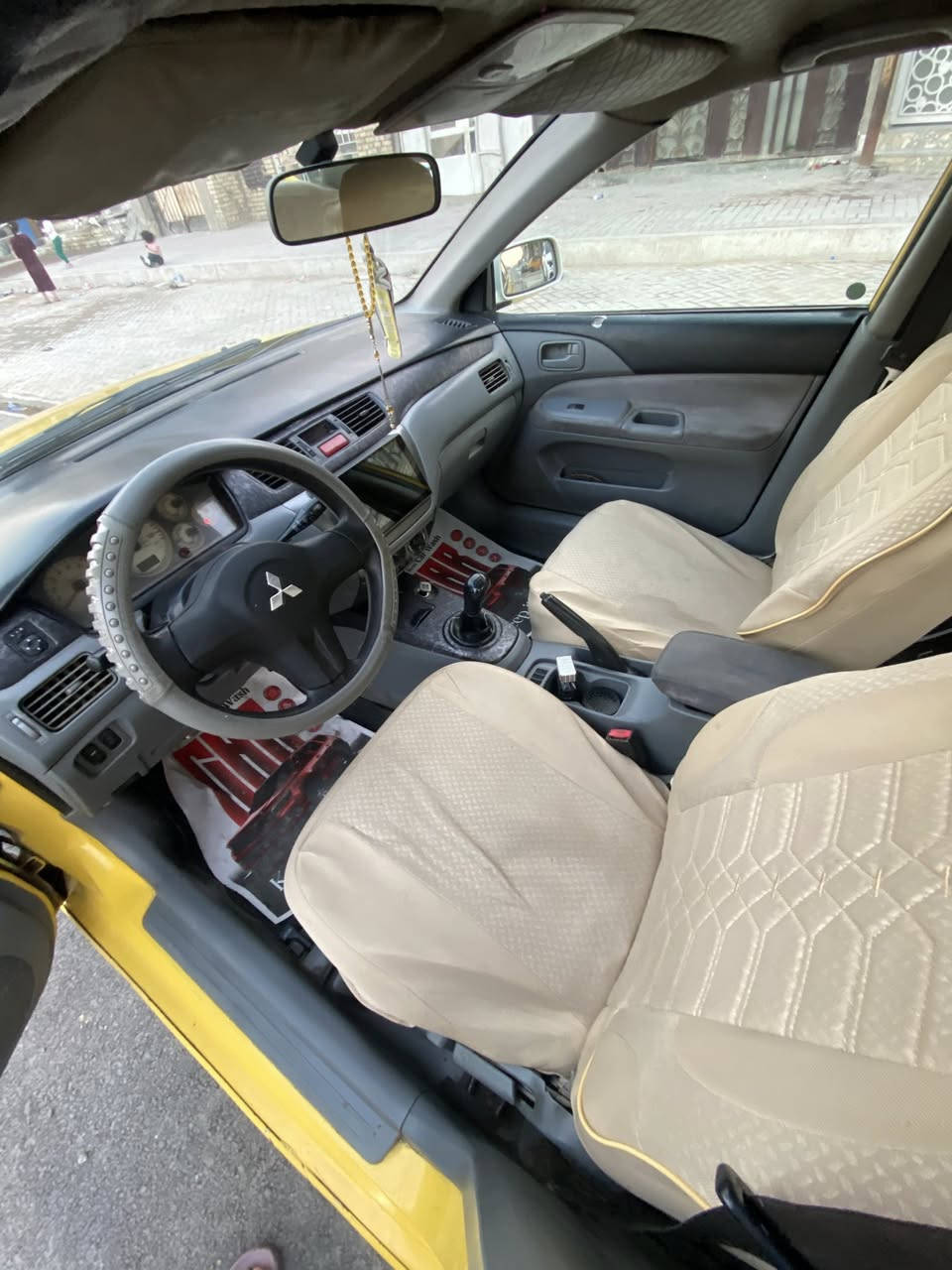 السلام عليكم لانسر مديل 2010
مصبوغه عام  السيارة ما بيها نقص برغي كير مكينة تبريد كله مكفول بيها ملاحضات موضحة بالسونار صدرها نص عمر 
المكينة 2000 السيارة بسمي تحويل ثاني يوم الله شاهد سيارة كبل للشارع ما تعبك بس عندك صدر سوي او تبقي ما يهم 
السعر المطلوب 63 
في حال وجود غرامات اتحملها اني  
للاستفسار ‭0776 173 7793
