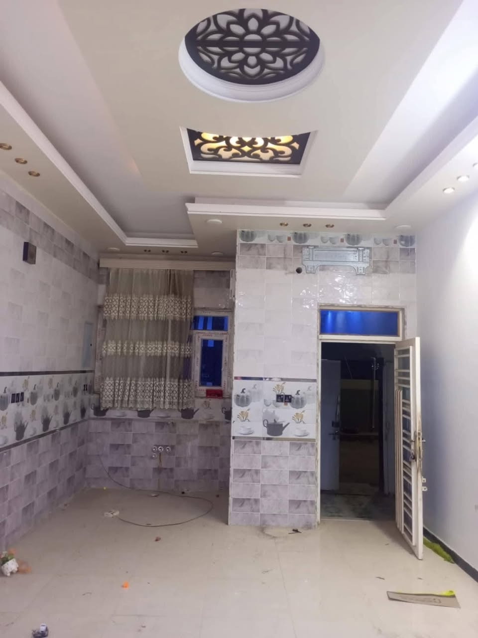 متوفر الان دار سكني #للايجار

موقعه الديوانيه #حي_المعلمين
شارع الجامع مكان مرتب وهدوء

#مساحته 100 متر مربع
يحتوي البيت علئ  ثلاث غرف نوم وصاله ومطبخ  
واستقبال وصحيات داخليه وخارجيه 
البيت نضيف وبناء حديث 

للاستفسار اكثر 
#واتساب_اتصال_*********** 

او مراجعة مكتبنا الكائن في حي المعلمين. نزلة فلافل تشرين
