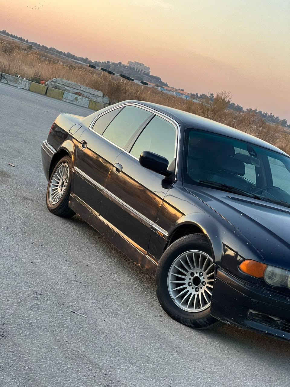 السلام عليكم من رخصه مدير الكروب المحترم خفاش موديل 1995 حجم  730 مكينه وكير خير من الله تبريد شغال بس فان رقم اربيل سنويه ساقطه مكان السياره بابل للاستفسار الاتصال ع الرقم ***********.  الواتساب ***********
السعر 50 وبي مجال بسيط
