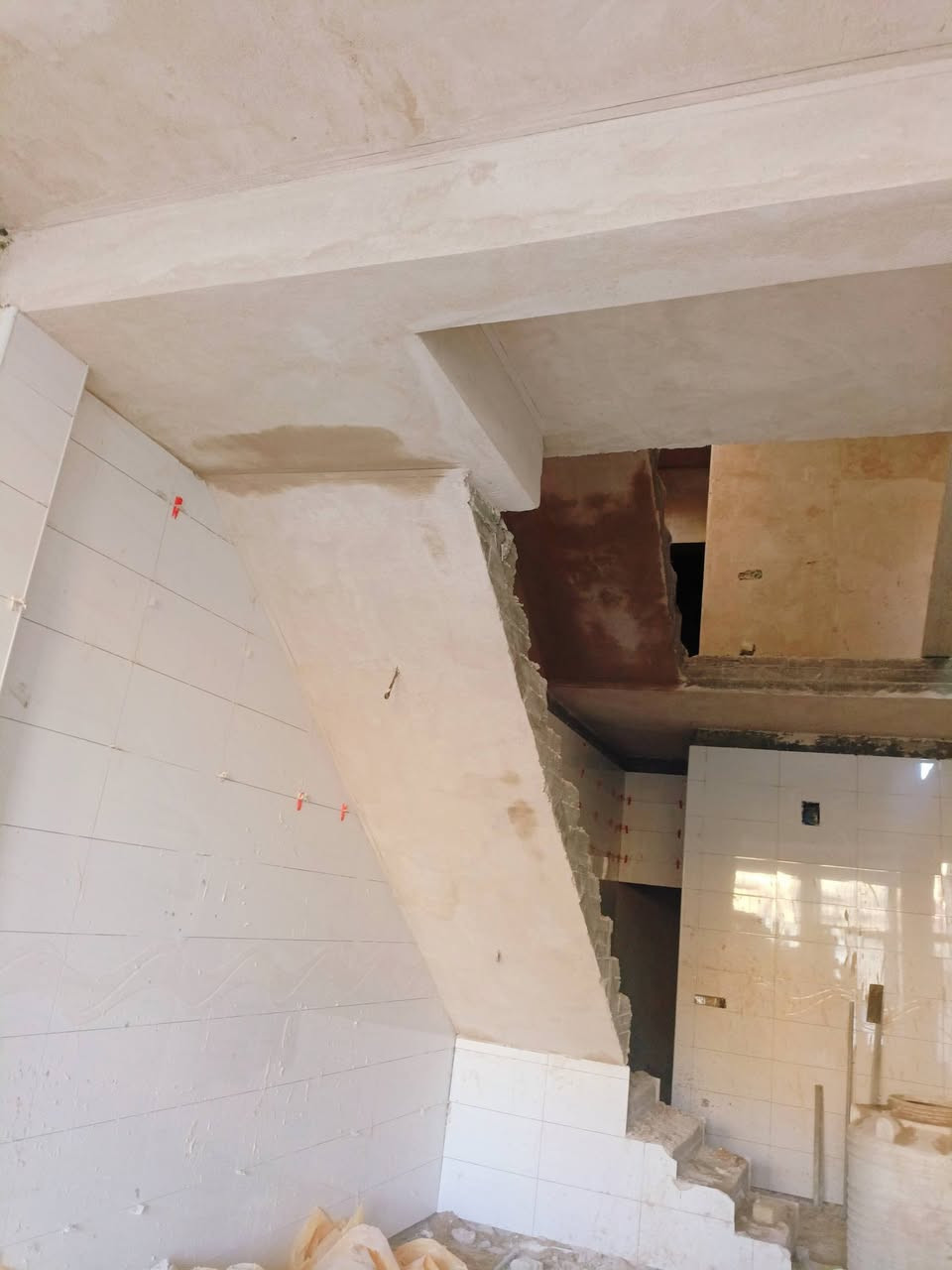 يالله سلام عليكم لباخ متفرغ كافت أنواع البخ سمنت وجص وبورك وشرط شغل هندسي.  مكاني كربلاء حي الميلاد هذا رقمي ***********تصل وبيك خير وتدلل
