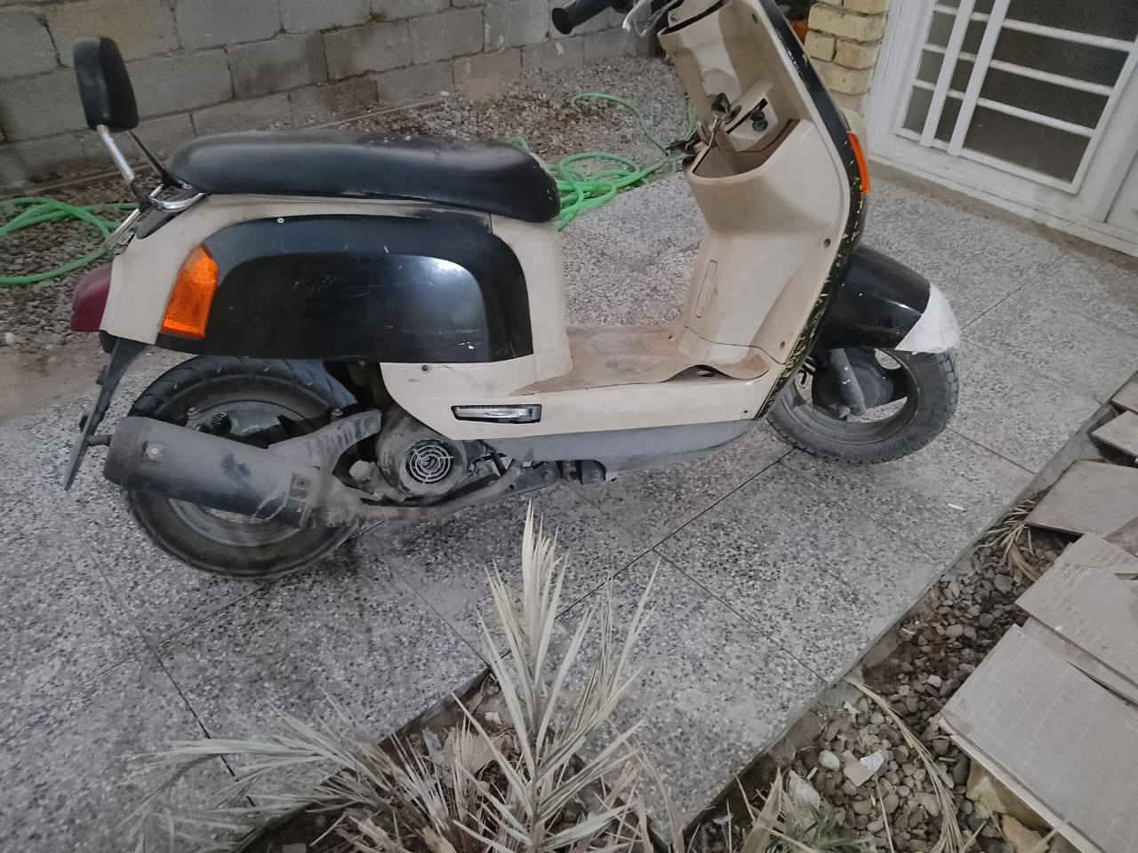 سلام عليكم دراجة للبيع بوليسي حاوية سعر ٥٠٠ بيهة مجال مكان كربلاء  رقمي ***********
