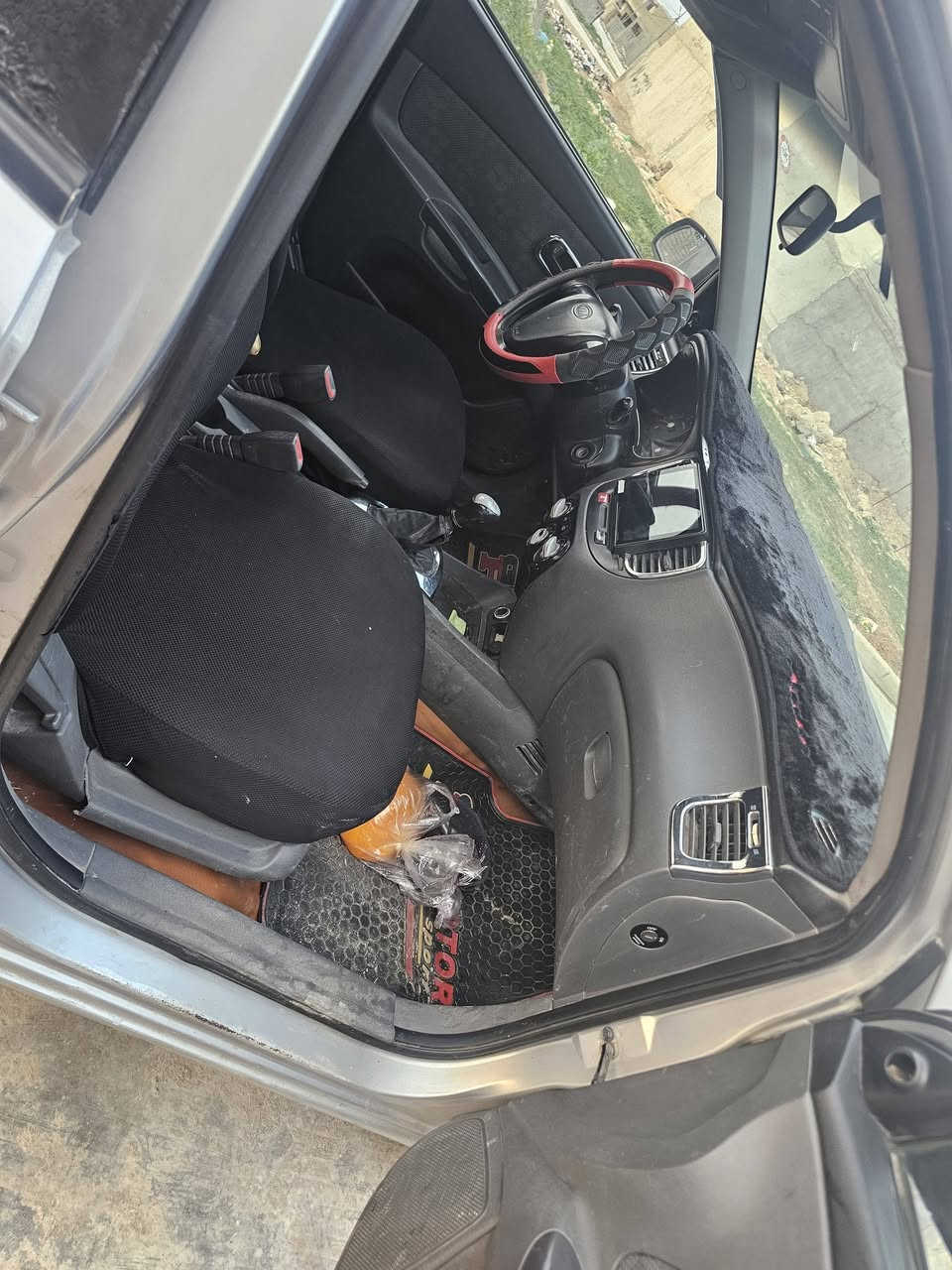 ريو للبيع مكاني موصل رقم شمالي كير عادي صبغ حزام بدون ضرر جماليه 65 ورقه وبيها مجال قليل اتصل ودلل ***********
