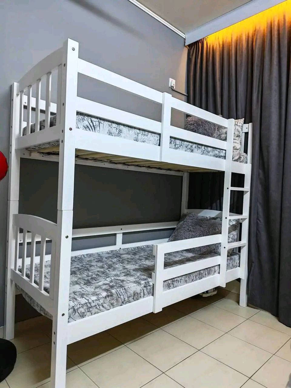 قاطين خشب 160 في 70 سم
 بيه 3 الوان

السعر  300 الف 
والدوشك 60 الف

متوفر خدمة توصيل لجميع المحافظات


**إذا كنت صاحب هذا الإعلان وتريد حذفه لأي سبب، رجاءا أرسل رسالة إلى الدعم الفني**