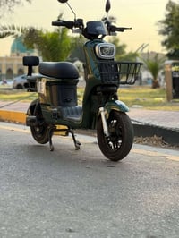 شباب دراجه شحن  للبيع دراجه استخدامها  أربع أسابيع  لا غير وصل المعرض ...