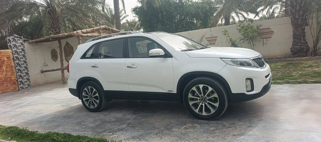 السلام عليكم
سورنتو 2015  بغداد  6سلندر فول مواصفات 
ميحتاج اعددهن 
السعر 175 بي مجال قليل 
بدون ضرر فقط صبغ جامرلغ اثر شخوط  وبيها بارد محدد بالصوره 
محرك كير جيد جدا 
جاهزه بدون اي نقص صدر امامي خلفي جديد  
مكان ديالى  دلي عباس 
*********** وتساب
