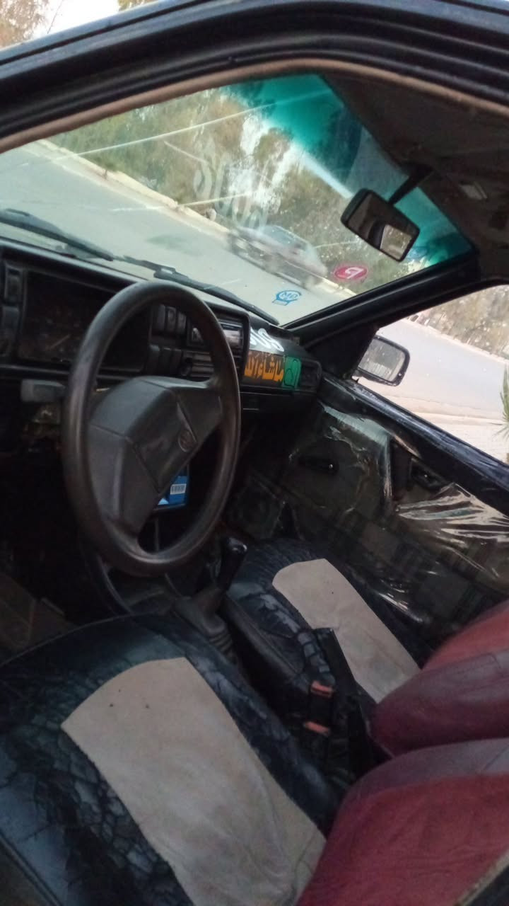 گۆلف 91
گێڕ عادی گێڕ و مەکینە بیلاد 
ڕەقەم و سەنەوی و واجیهە ئەسڵی بەشەرتی ئەوەلیات 
سەیارەکە تۆپە لاستیکە گێڕ و مەکینەی ماشاءاللەی دەوێ مەسروفی تێدا نیە
ناونیشان هەولێر 
*********** واتساب ڤایبەر 
سعر 12 قوفل أربيل, العراق
