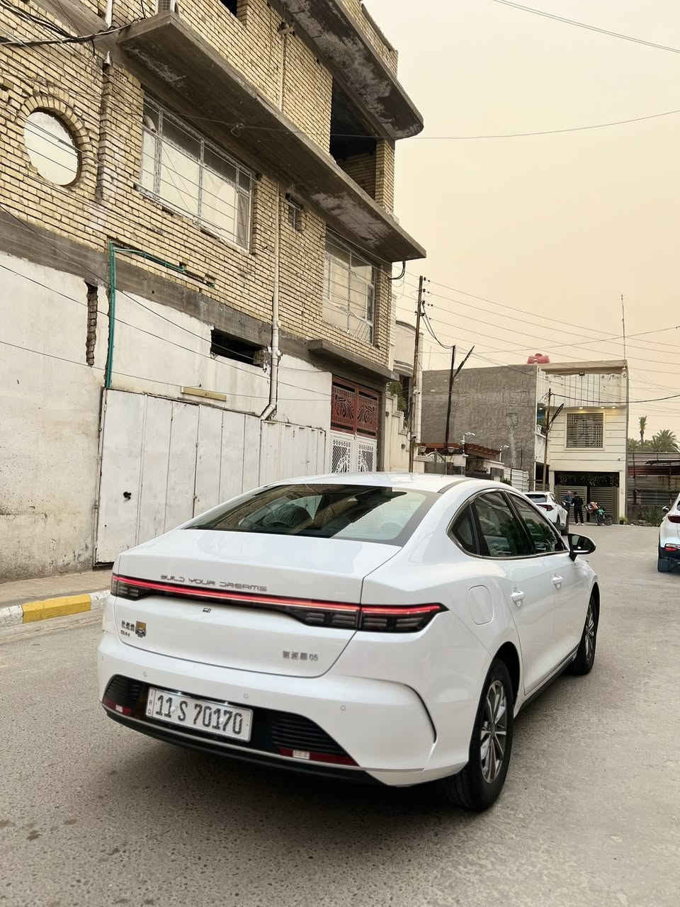 اسلام عليكم بي واي دي دستروير ماشية 4000كيلو  سيارة جديدة مكفولة كفالة عامة وغراضها كلها بل جيس  للاتصال 
***********
