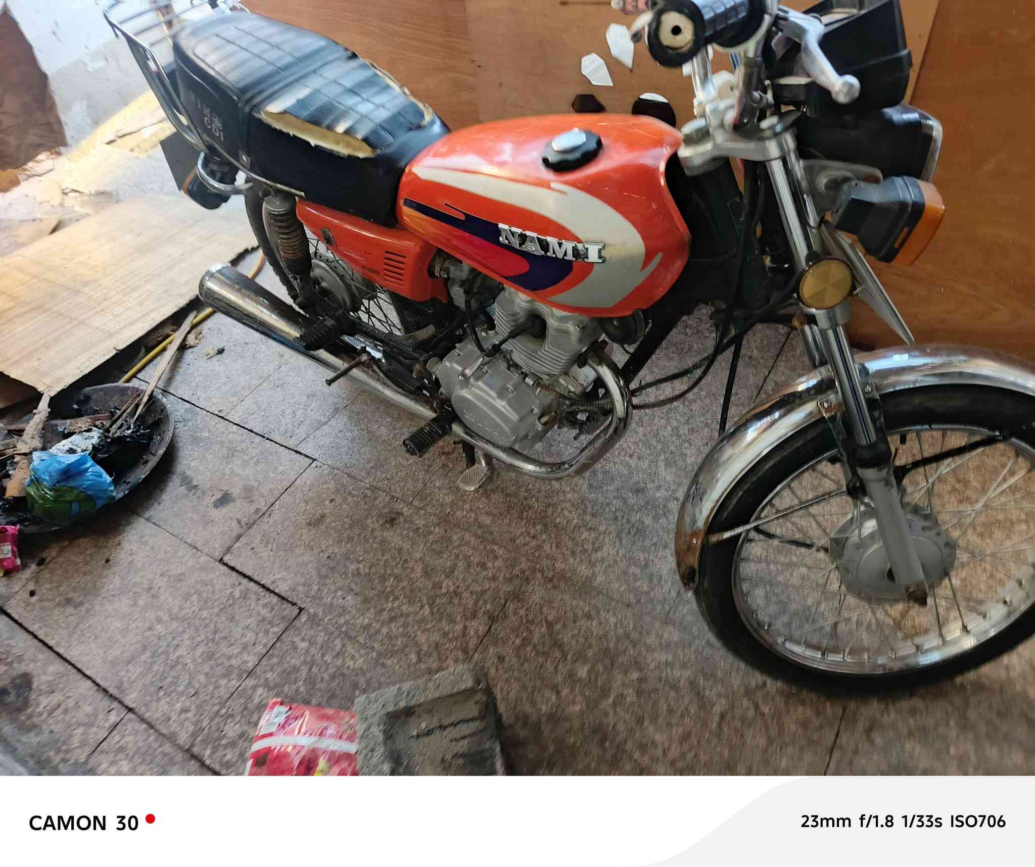 دراجه يراني نامه رقم وسنويه رسمي للبيع مديل ٢١ مكينه ما مفتوحه سعر ١٤٠٠ مكاني البصره ***********
