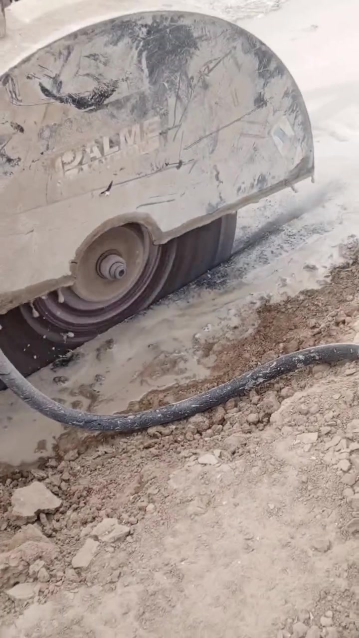 السلام عليكم قص كونكريت بدون هتزاز***********
