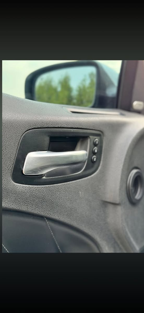 جارجر SXt  بلص مديل 16 كفاله عامه وارد كندي   رقم دهوك بسمي  ماشيه 80 ميل السعر 225 وبيه مجال بسيط رقم ***********
