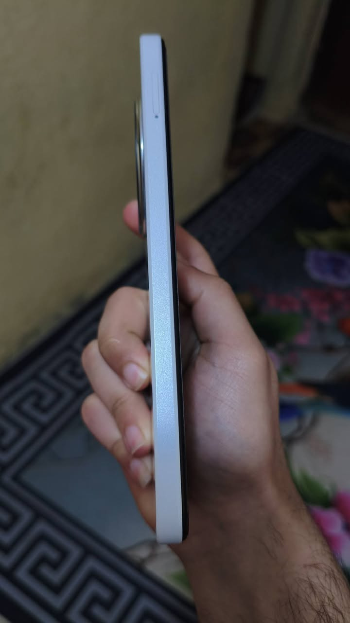 نوع الجهاز ، POCO C61 

ذاكرة /128 

، مكفول 100٪  / قسم بالله من كثر نظافته يلمع 

قفلة 100 عدل .


**إذا كنت صاحب هذا الإعلان وتريد حذفه لأي سبب، رجاءا أرسل رسالة إلى الدعم الفني**