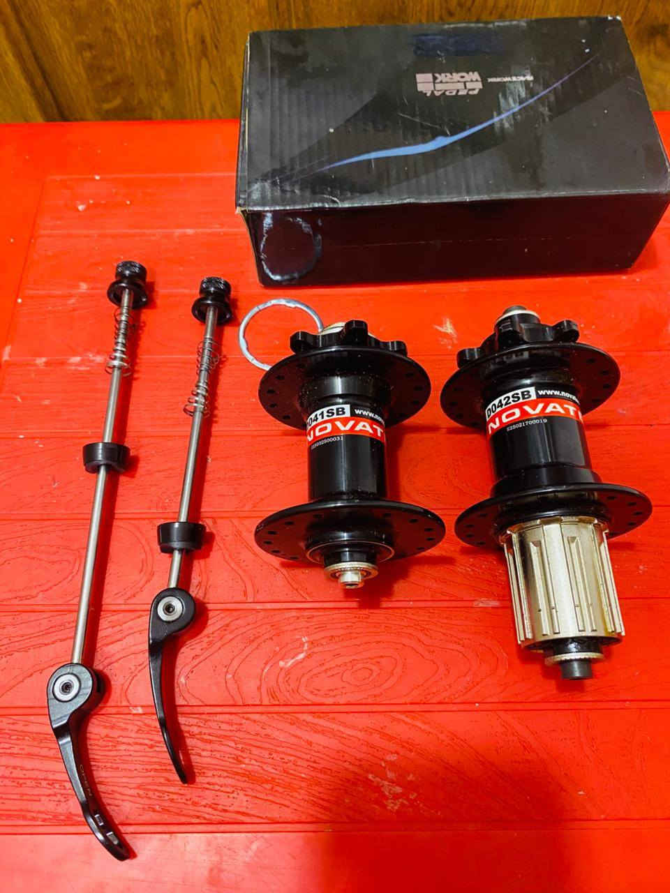 السلام عليكم غراض ماركات مال دراجات هوائية 
جديد غير مستخدم 🚴

ماشا كاربون فايبر ماركة TOSEEK سعر 25 الف

بطيخات ماركة نوفتك عدد 36 سيم كمبليون سعر 20 الف 🚴

ركبة 7 الوان سعر استعراضية متوفر 9 قطع سعر 60 الف سعر المفرد سعر 10 الف 🚴

قرص بريك دسك 7 الوان ماركة سعر 10 الف🚴

دبل ماركة سعر 10 الف 🚴

بوري سرج بي دبل سعر 5 الف 🚴 

دشلي مال دراجة امامي 44 سن سعر قطعتين 10 الف 🚴

***********...... واتساب متوفر توصيل
