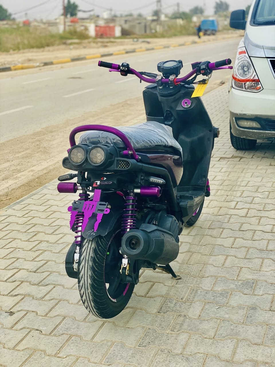 سلام عليكم شباب سكنس جبلي موديل 14بومه للبيع الدراجه كفاله عامه  ماشيه 14 الف 

سالي شهرين مطلعها من رمبه تجي شوف بعينك دهناها كله مؤتل نقص بس كتف أشاره واير كيلو متر بس لباقي كله شغال الدراجه بيه تزويد يدات KOSO وقبق عنبار NCY وقاعده رقم الدراجه كفراتها كله اصلي سبع ألون ألياف حقيقي الشراي يتصل على الرقم ويدلل مكان الدراجه كوت *********** تحياتي الكم👍🤍
