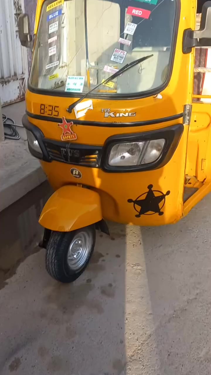 للبيع تكتك تي في اس موديل ٢٠١٩ السعر ٤مليون وبيها مجال العنوان بغداد حي النصر *********** واتساب
