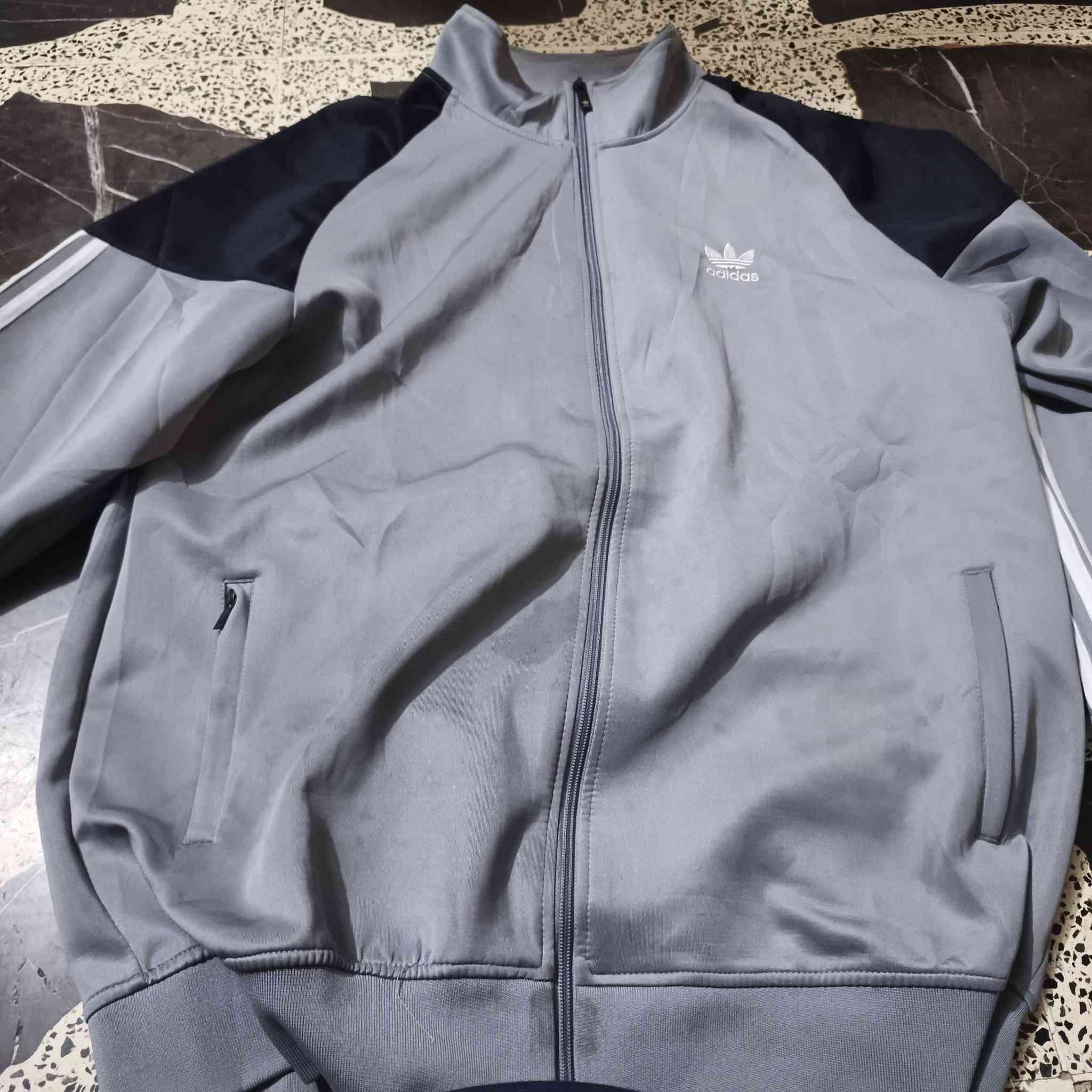 جاكيت رجالي رياضي ماركه اداداس ماركه عالميه جديد لوك يلبس 6 اكس يلبس وزن من ١٠٠ إلى ١٢٠ كيلو سعره مع التوصيل ٣٠ الف الشراي يتفضل خاص قطعه راقيه جدا وجديده لوك


**إذا كنت صاحب هذا الإعلان وتريد حذفه لأي سبب، رجاءا أرسل رسالة إلى الدعم الفني**