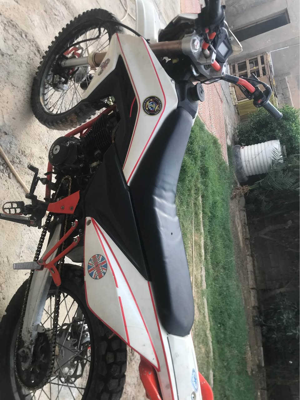 قفاز نوع ماتركس دراجه نضيفه سرعه رزانه شلعه محرك جديد برقي ما مفتوح منه نقصه بنزات بريك خلفي كهربائيات  شغاله سلف هندر دشبول كلك بدون اوراق سعره 850المن شراي يتعبني رحمه لهله مكاني ميسان علي شرقي رقم الهاتف *********** Singapore
