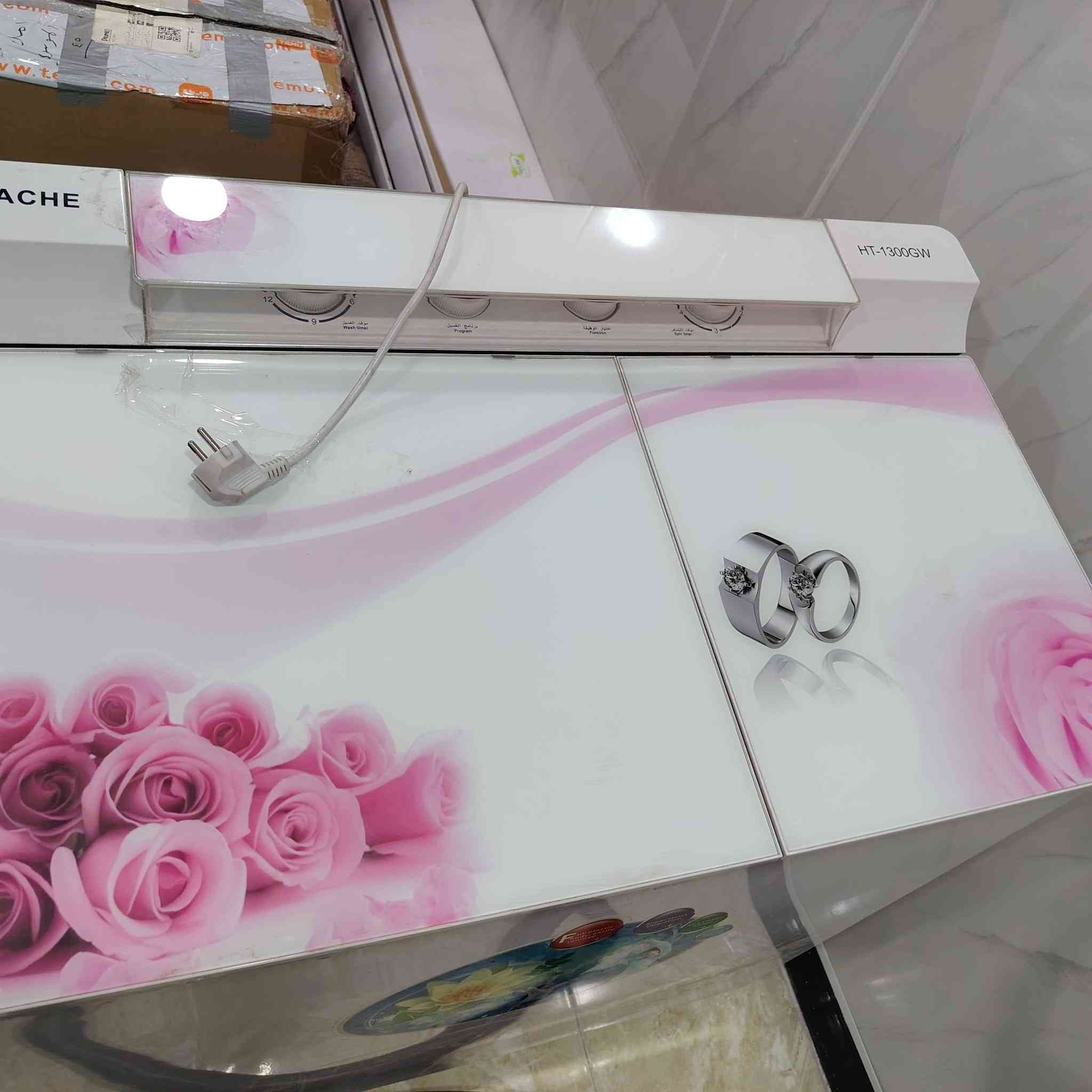 غسالة هيتاشيي حوضين حوض كبير بلازمه سعرها 150 الف للاستفسار، ***********
