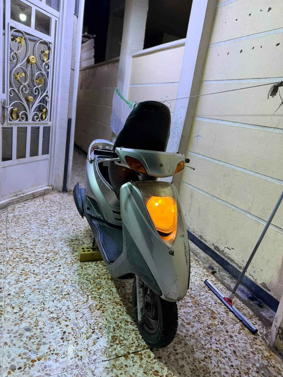 سلام عليكم دراجه للبيع بريز لايت ناصي دراجه خير من لله 
شلعه معدل فول نكره سلف هندر شغال كهرباىيات كلها شغاله لا تبخير ولا نضوح مكفوله كفاله عامه من كل شي نضيفه بمعنه الكلمه السعر 650و بينة مجال حك الجيه عنواني بغداد. دوره ابو دشير رقم ***********

