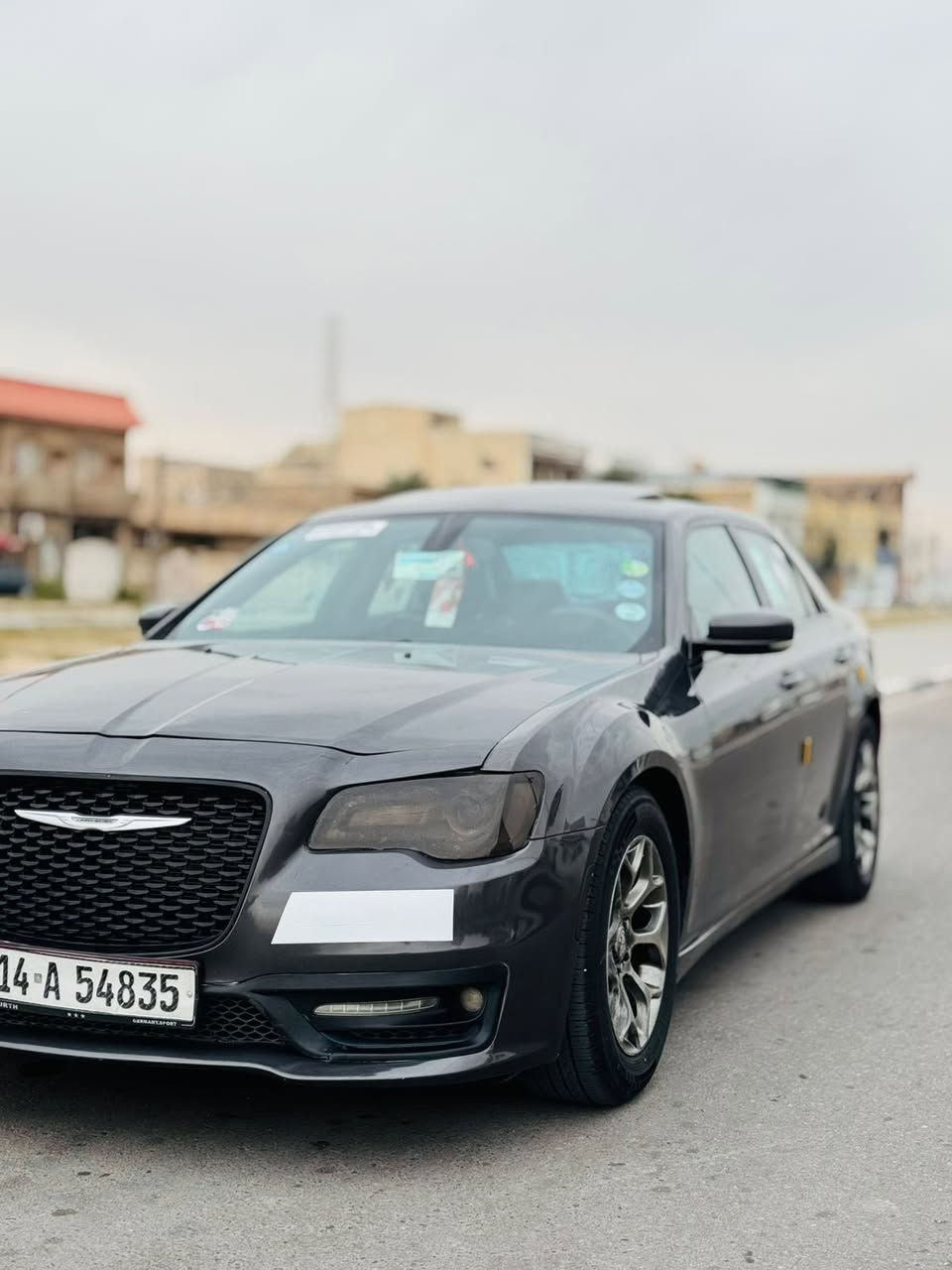 السلام عليكم كلايسلر اوباما 2018 وارد امريكي بيها 4 قطع صبغ وبيها فخذه مبدله رقم بصره حره بسمنه سياره Sفول واحد على واحد تو ويل سياره ما نقصها اي شي تخم تاير حداده مكينه كير كله بلكفاله مكان السياره البصره السعر 155 بيها مجال بصيط بيع فقط ***********
