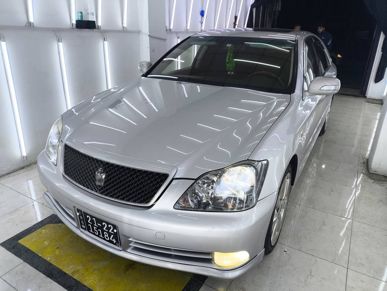 سەرەتا بەناوی خوای گەورە
شاهینە 2005 ساغ سیلڤەر 182 قەپات مواسەفات جڵدوو هیتەرو 

سلاید ئاوێنە ئیشارەت سپێریشی کراوە بە دینگە کوشنو ئیشارەتی 

عەکس کراوەتەوە ڕۆنی گێڕو مەکینەو ئەکسلیشی گۆڕاوە ویلو تایەیشی بەلۆکی مانگێکە بۆ بەسراوە 

یەک دووسەو پەنجای مەسرەفو یەک گەڵا ئەبڕم 

نرغ 75 مەعمەلە

بۆزانیاری زیاتر 

***********

سەیارەی تریشمان هەیە 

❤️❤️❤️❤️❤️❤️❤️
