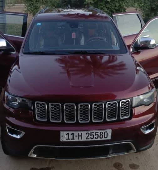 السلام عليكم جيب موديل 2018 حادثها فقط بنيد وبيها صبغ بالحافات مال الجاملغات الاماميه والباب  بي كلير من امريكا كير محرك حداديه كفاله  السعر ٢١٥ ‏‪***********‬‏
