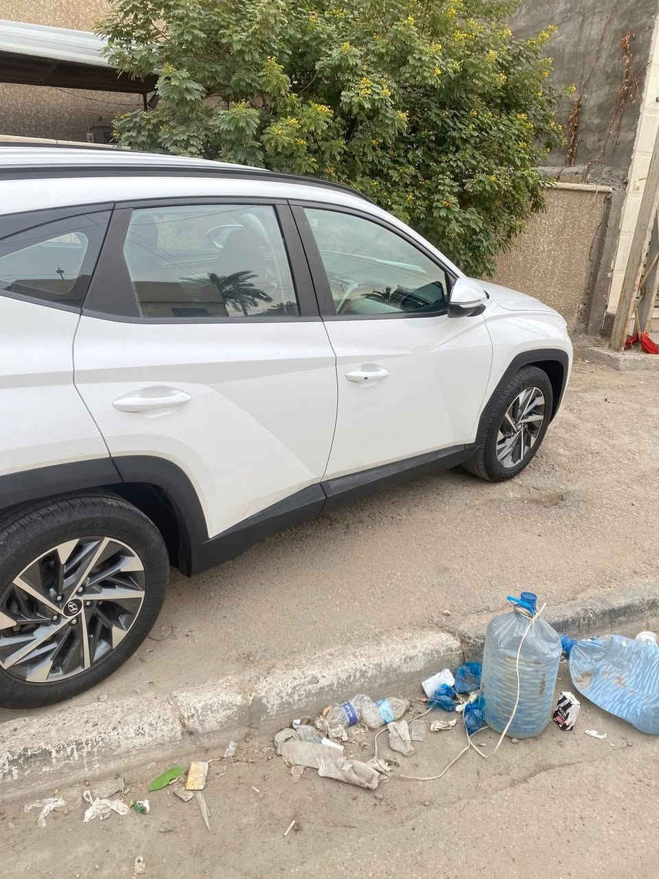 توسان ٢٢ خلبجي محرك ٢٥٠٠ جي دي اي. ماشية ٨٣الف كيلو مواصفات بصمة تشغيل وبيبان كشن السايق كهرباء كير ماوس سايد بربك بصمة بردات خلفية تبريد اوتو هولد فور ويل بردات خلفيةقطعتين وباقي المواصفات معروفه السونار مرفق بالصور السعر ١٩٠ وكالة او تحويل العنوان البنوك رقم موبايل ***********
