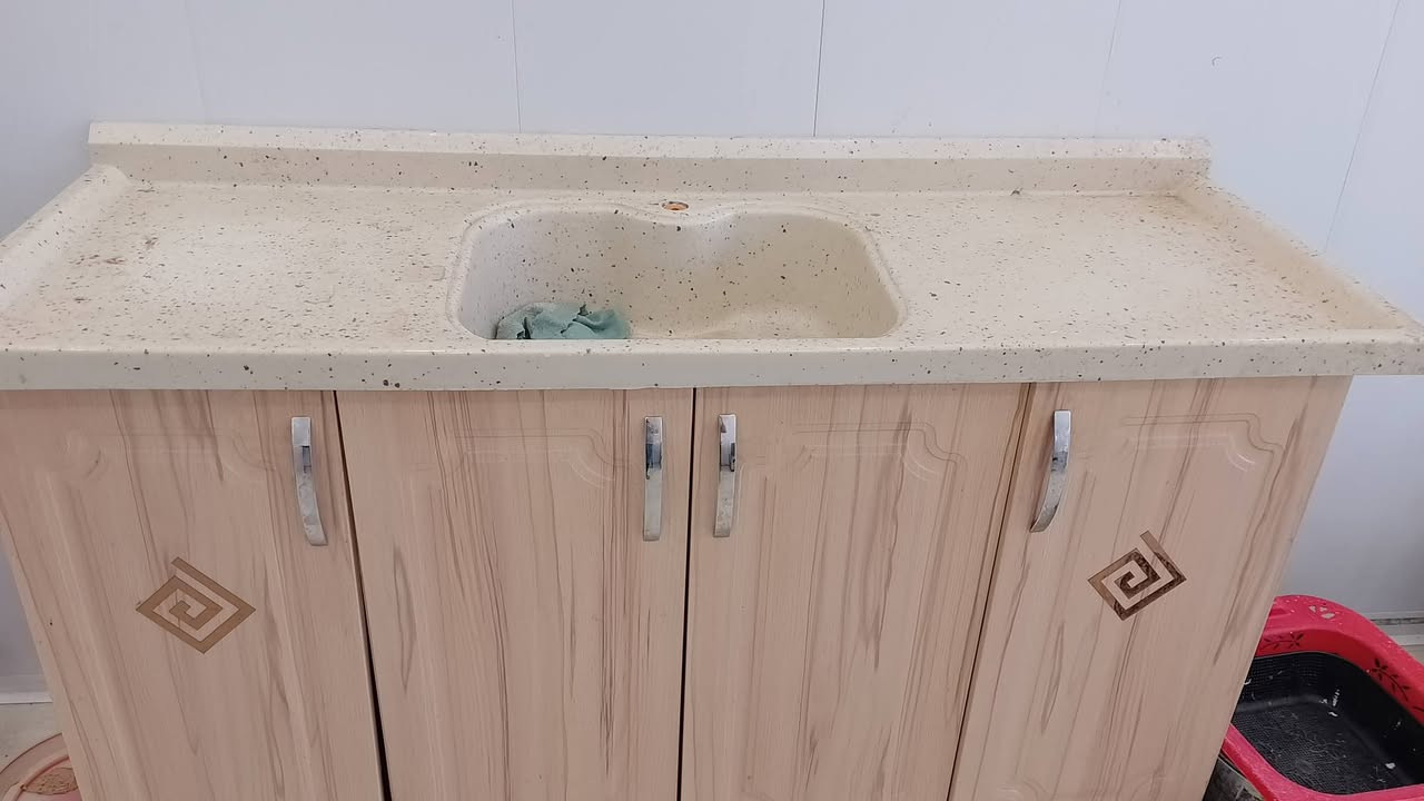 للبيع غراض محل دجاج كامل نظيفات حيل 
من يرغب بالشراء التواصل عبر الارقام
***********
***********
