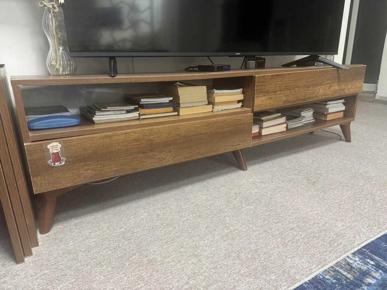 تاخم بينج پارچه ميزى تيفي مكته به و ميزى ناوه ند و ٢ته بله توركى بى عه يبه *********** أربيل, العراق
