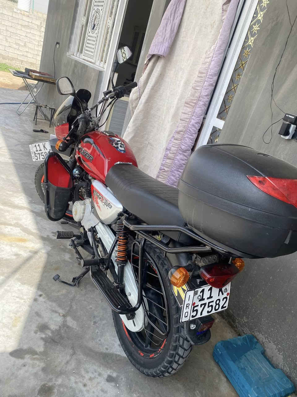 بوكسر موديل 21 رقم بغداد انكليزي بأسمي تجفيت شركة مكان بغداد تقاطع نهروان *********** السعر 1800  وبيها مجال دشبول ميشتغل
