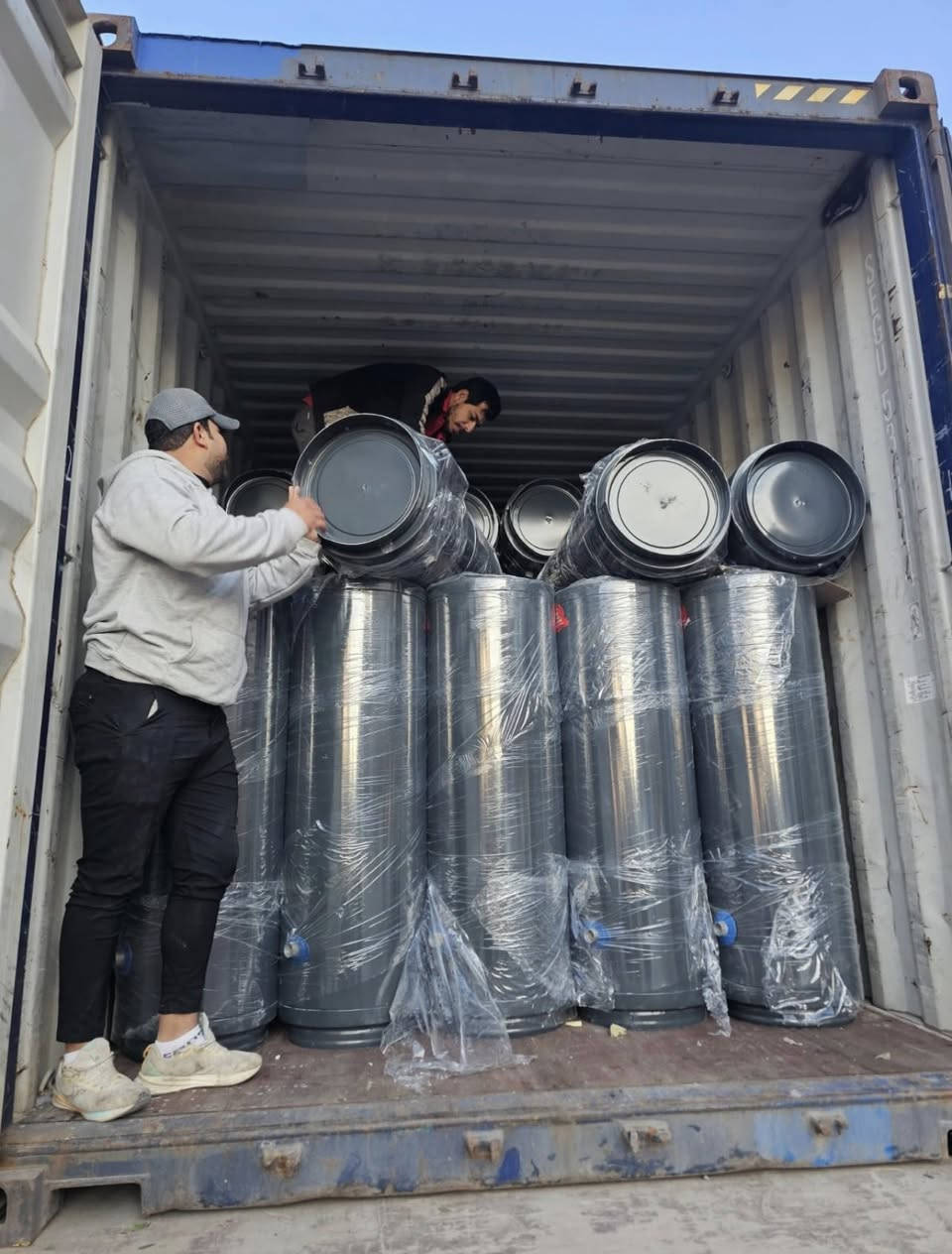 السلام عليكم 
تم وصول حاويه سخان اميكو عراقي
لدى شركةالطويل بلاست-Altaweelplast
بمواصفات عاليه 
و ضمان 5 سنوات استبدال
يتحمل ضغط بوستر 12 بار 
البليت الداخلي 2 ملم 
فوم بلكامل
للاستفسار :-***********
