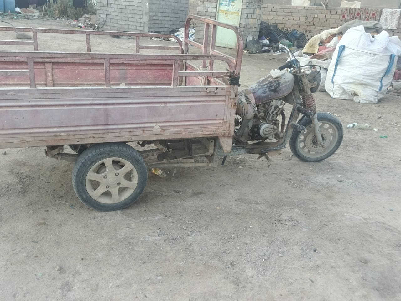 سلام عليكم ستوته فرس 
مكينه مفتوحه مره واحده. 
سعر 400وبيها مجال قليل كلش 
المكان البصره قضاء المدينه الخاص 
***********
