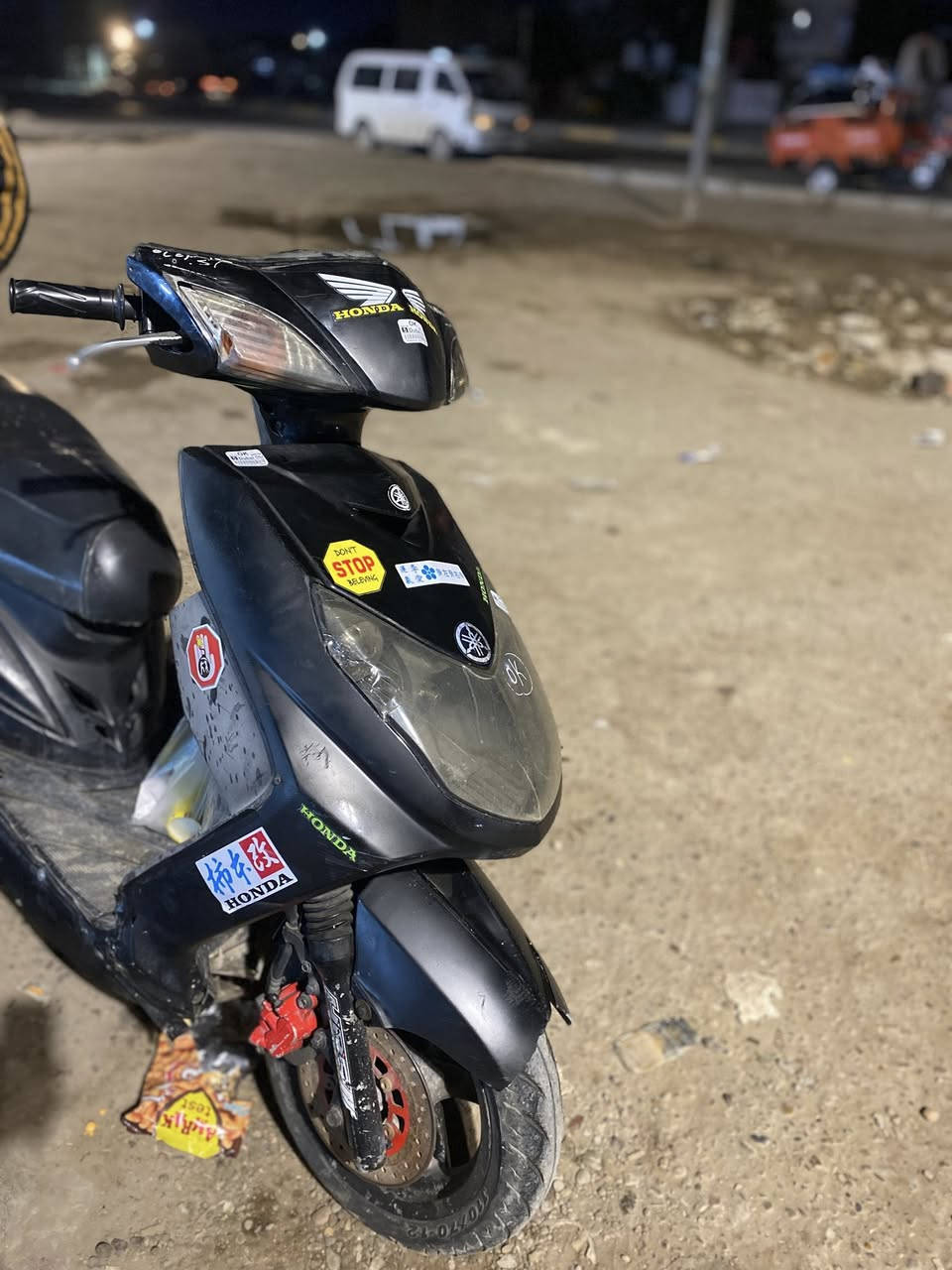 السلام عليكم سكنس فحل  ياباني كابريتر الدراجه نضيفه شلعه معدل الدراجه عوزها فقط دشبول فقط كامله مكمله السعر ٤٥٠ وبيها مجال العنوان بغداد حي النصر الاستفسار خاص رقمي ***********
