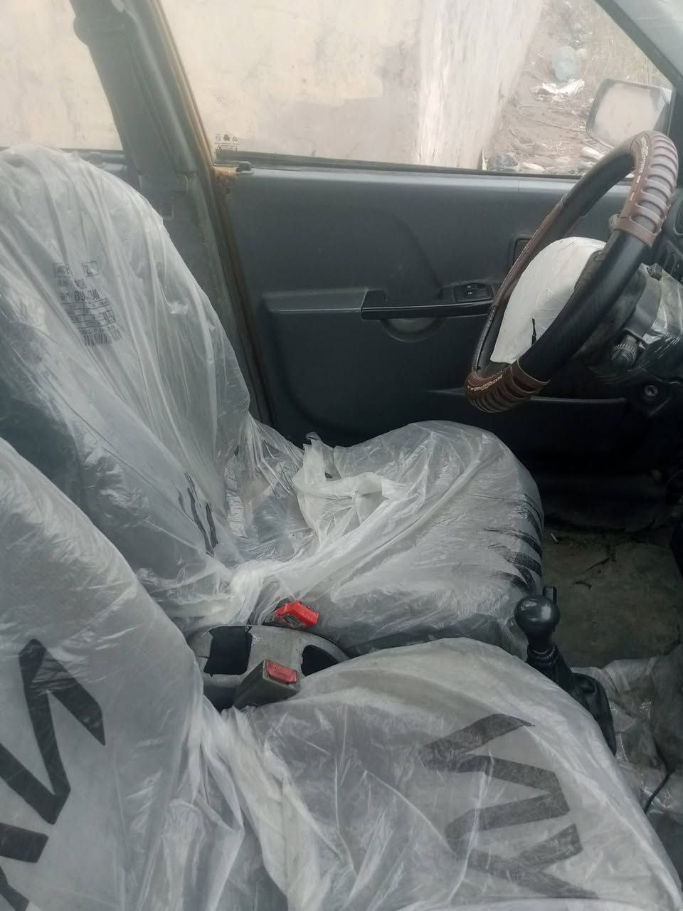 سايبه موديل12رقم احمر مصفر وكامله معاملته رقمه واصط مكانه العماره سعره20وبه مجال حك الجيه رقم الهاتف***********
