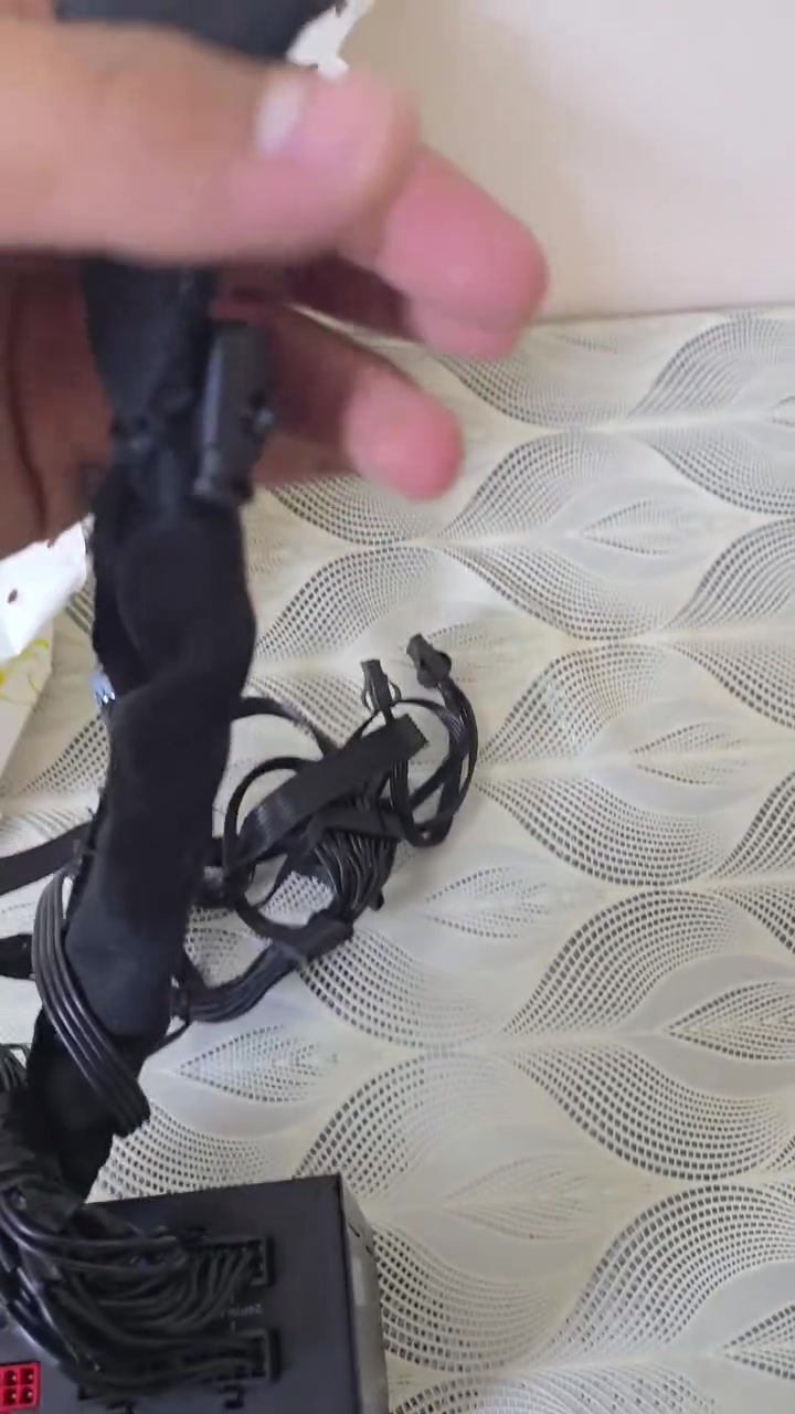بورسبلاي مستخدم(( نضيف جدا جدا )) للبيع
حالة القطعه نضيف جدا جدا من ماركة thermaltake 850w 80 plus gold
اريد ابيعه لان محتاجه و مثل ممبين الكيبلات الي ويا هذني و بي نقص كيبل بور مال كارت يمكن لان إلى عندي جان كيبل واحد
السعر ماله : 125,000 IQD


**إذا كنت صاحب هذا الإعلان وتريد حذفه لأي سبب، رجاءا أرسل رسالة إلى الدعم الفني**