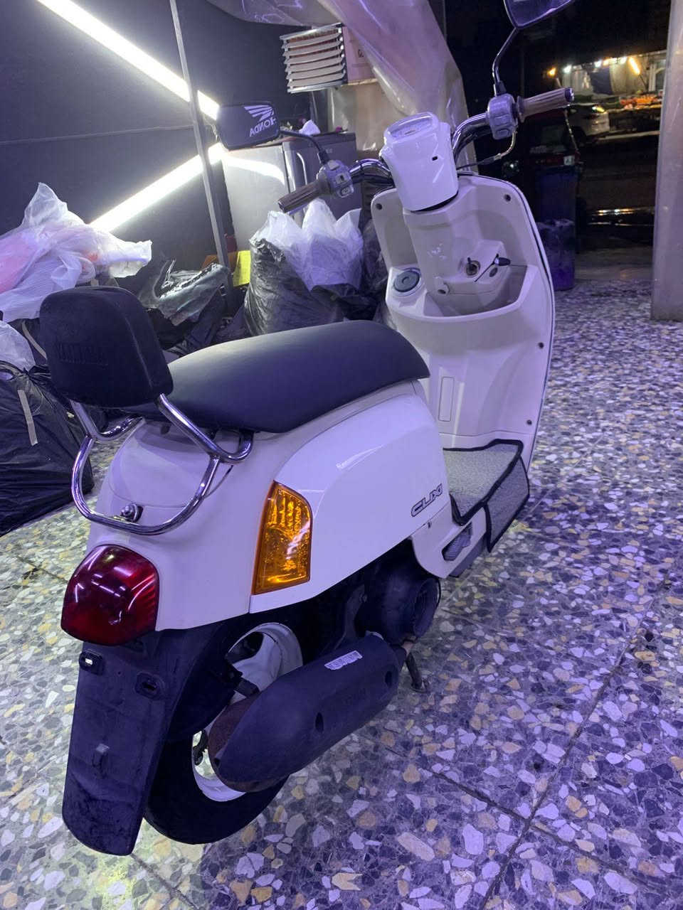 البيع درجه جديده وصل مال معرض موجود بس بجم مصبوخ فقط كل نقص مابيها كفاله مكان بغداد  شعب ***********
