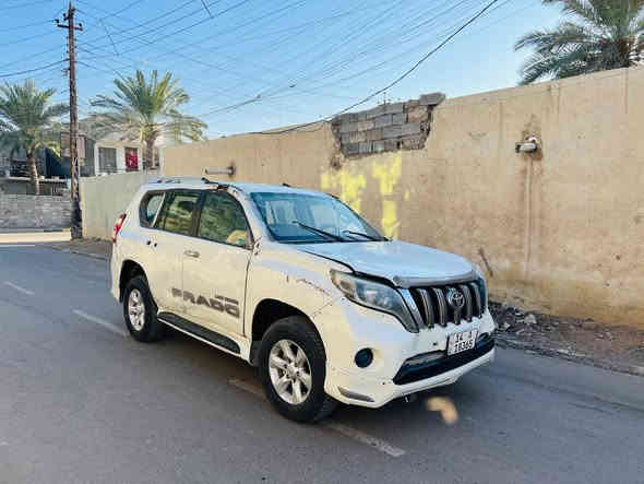 سلام عليكم للبيع تيوتا برادو موديل 2010 رقم بصره إنكليزي ارقام سنويه جدد تحويل مباشر اخوان سياره تعرضت لحادث جفيه خفيفه كما موضحه بلصوره ابيع على وضعهه سياره شغاله وتمشي تبريد شغال شواصي كير مكينه مكفولات مكان السيارة بغداد الاستفسار ***********
