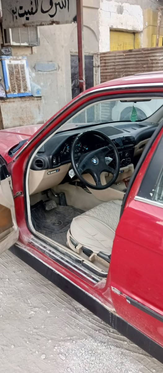 بي ام ٥٢٥ موديل 89
سعر ٣٦ سياره هزه جديده بسمي الكير يخربط السياره تمشي ابيع كير كايم *********** مكان السياره كربلاء
