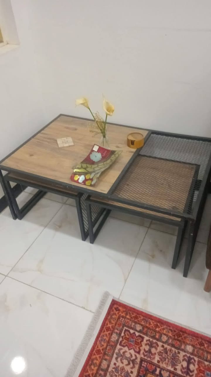 ثلاجة فستل تبريدها ممتاز بلادية مداخلة تصليح حجم 10 قدم سعرها 100
 ميز بلازما وطبلات فدشي راقي وموديل خشبي وحديد ثقيل سعر 125 للعلم الجديد مالته 225
مبردة استعمال موسم واحد فقط جديدة مع الخرطوم سعر 90
للتواصل 
***********
