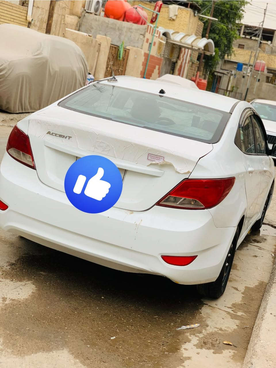 سلام عليكم…
اكسنت١٥ داوات ادوات 

متومه ارقام وسنويه 

كصه جنطه 

محرك ١٦٠٠

حلوه السياره 

ب٤٥ وبيه مجال 

عنواني بصره 

***********
